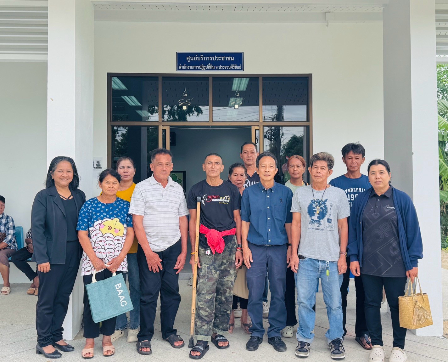 title - ส.ป.ก.ประจวบคีรีขันธ์ ดำเนินการชี้แจงระเบียบหลักเกณฑ์การกู้ยืมเงิน การทำสัญญาและการค้ำประกันการกู้ยืมเงินกองทุนการปฏิรูปที่ดินเพื่อเกษตรกรรม และการชำระหนี้คืน ส.ป.ก. ให้กับเกษตรกร อำเภอเมืองประจวบคีรีขันธ์อำเภอกุยบุรี อำเภอสามร้อยยอด และอำเภอบางสะพานน้อย จังหวัดประจวบคีรีขันธ์